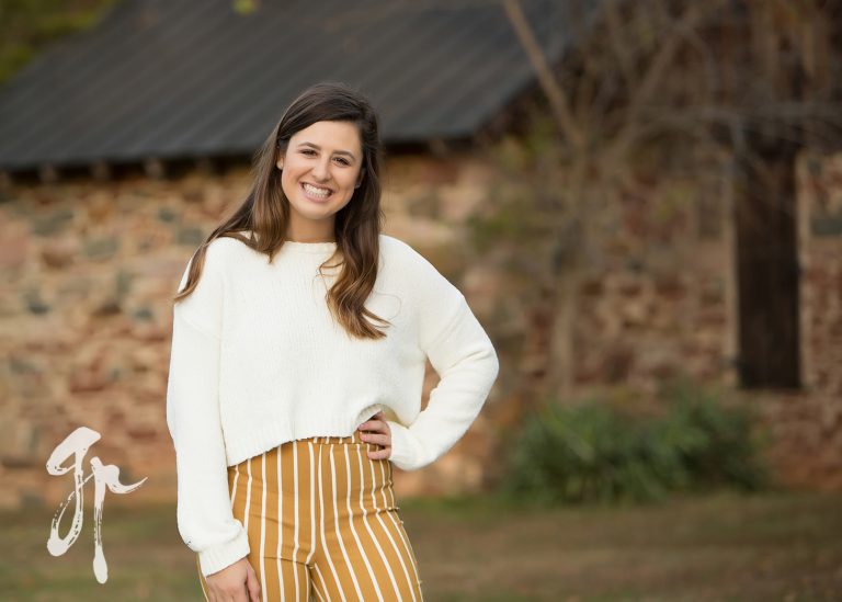 Amazing Senior Pictures at Red Rock Overlook